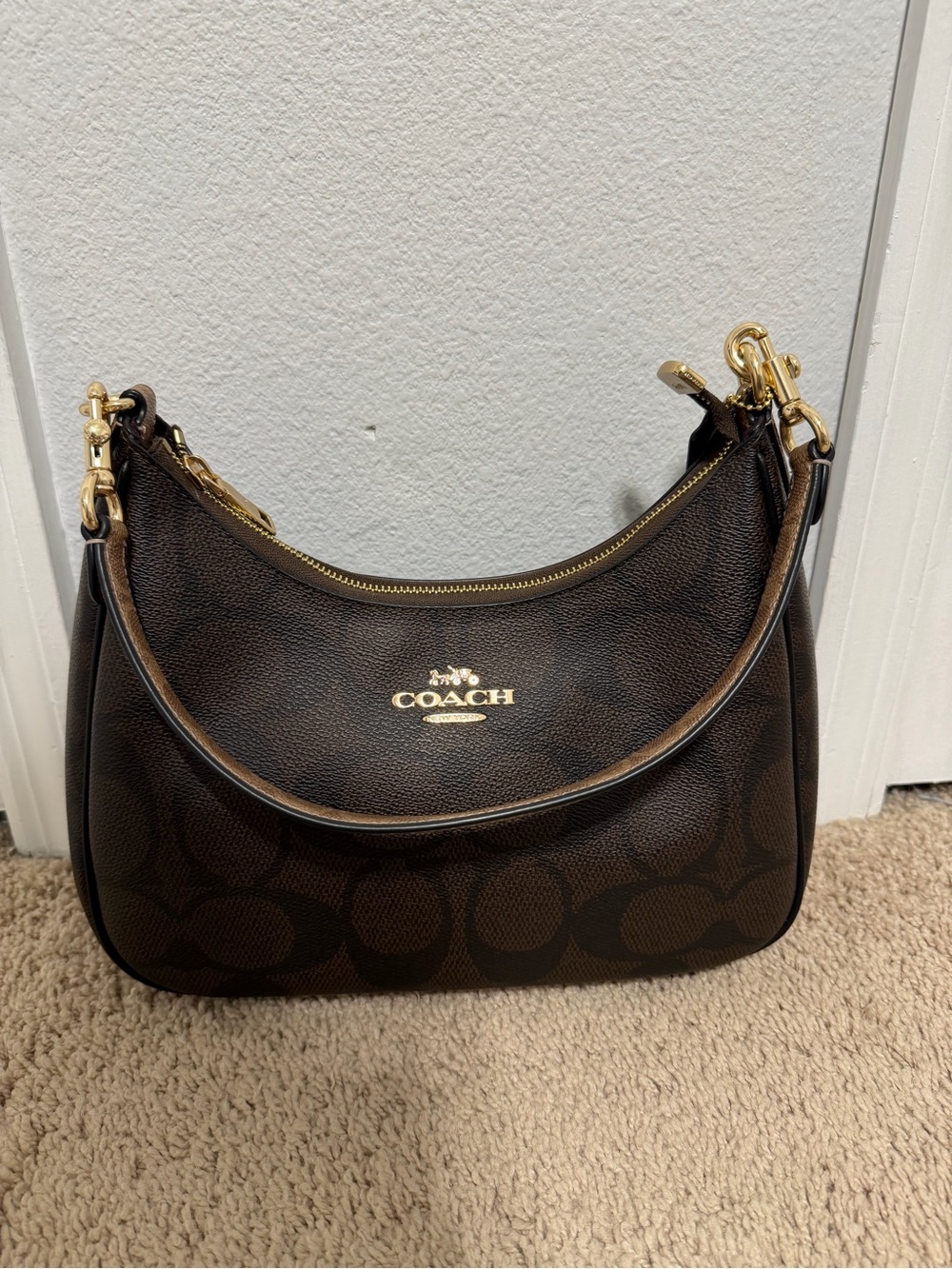 Coach Teri Hobo in Signature Blocked